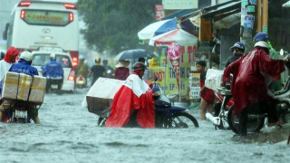 Mưa tầm tã từ Nghệ An đến Quảng Ngãi