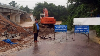 Mưa lớn tiếp diễn, nhiều tuyến đường ngập sâu, cảnh báo sạt lở diện rộng