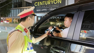 Lái xe ở Hà Nội quen dần “đã uống rượu bia, không lái xe” (bài 1)