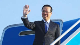 Chủ tịch nước lên đường dự Diễn đàn Cấp cao "Vành đai và Con đường"