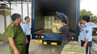 Tổ chức tiêu hủy hơn 4 tấn thuốc shisa nhập lậu