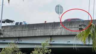 Thấy ô tô dừng trên cao tốc, kiểm tra phát hiện người đàn ông tử vong dưới gầm cầu