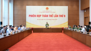 Thẩm tra báo cáo của Chính phủ về công tác đảm bảo trật tự an toàn giao thông