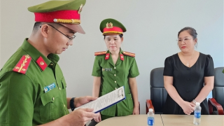 Nữ Giám đốc hai công ty du lịch bị bắt về tội trốn thuế