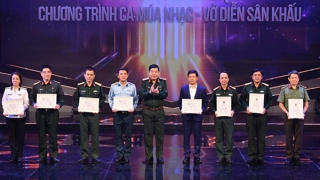 Bế mạc Hội diễn nghệ thuật chuyên nghiệp về đề tài Quốc phòng toàn dân 2023