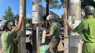 Ra quân xóa, gỡ tờ rơi, quảng cáo cho vay "tín dụng đen"