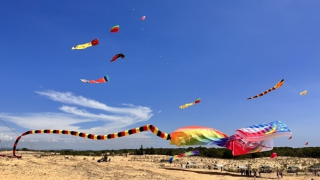 Sôi động Lễ hội diều “Chắp cánh ước mơ”