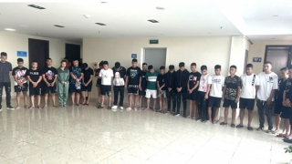 Đột kích quán bar, bắt giữ 25 đối tượng đang sử dụng trái phép chất ma tuý