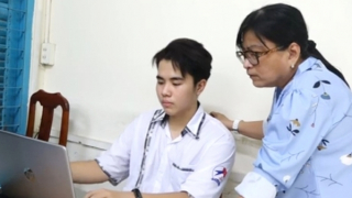 Cậu học trò lớp 11 vinh dự được “mang chuông đi đánh xứ người”