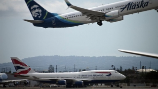 Phi công Mỹ cố tình vô hiệu hóa động cơ máy bay giữa không trung