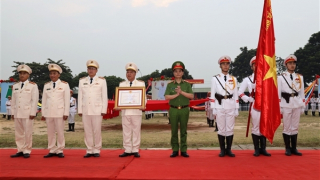 Trung đoàn Cảnh sát cơ động Thủ đô đón nhận Huân chương Bảo vệ Tổ quốc hạng Ba