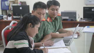 Mẹ vi phạm bị xử lý, con gái lên mạng xuyên tạc chính quyền và Công an