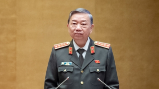 Bộ trưởng Tô Lâm: Sử dụng thẻ căn cước không bị theo dõi và không thể theo dõi được!