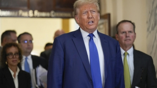 Ông Trump lại bị phạt 10.000 USD vì "vạ miệng"