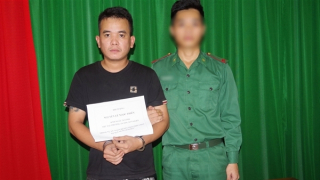 Khởi tố đối tượng vận chuyển trái phép 2 bánh cần sa khô từ Lào về Việt Nam