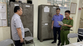 Hai sếp trung tâm đào tạo và sát hạch lái xe chỉ đạo cấp dưới làm sai