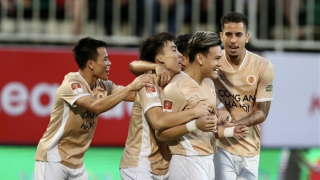 Thắng đậm Hoàng Anh Gia Lai, CLB Công an Hà Nội áp sát ngôi đầu