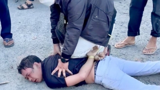 Tóm gọn 2 kẻ cướp giật tài sản của công nhân trong khu công nghiệp