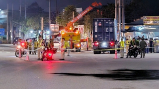 Xe container tông tử vong 1 bảo vệ dân phố