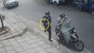 Khởi tố 2 đối tượng trộm chó bị xe ô tô truy đuổi tông ngã