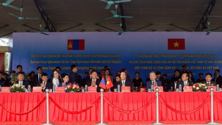 Tổng thống Mông Cổ thăm Bộ Tư lệnh Cảnh sát cơ động