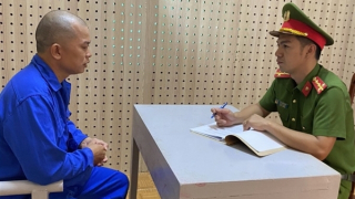 Lén quay clip “em gái mưa” với “tình địch” trong nhà nghỉ rồi đe dọa tống tiền