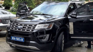 Đi xe biển xanh gắn còi ưu tiên, lừa 2 phụ nữ hơn 7 tỷ đồng