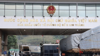 Thí điểm vận chuyển hàng hóa hai chiều qua cửa khẩu Kim Thành