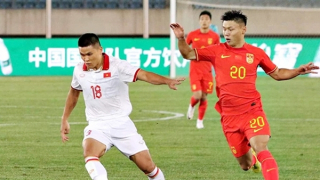 Đội tuyển Việt Nam và sự chờ đợi "cú đấm" từ hàng phòng ngự