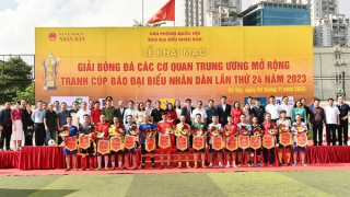 Khai mạc Giải bóng đá Báo Đại biểu Nhân dân lần thứ 24