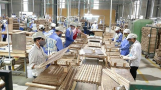 Doanh nghiệp nỗ lực tìm kiếm đơn hàng cho năm 2024