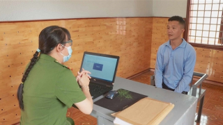 Được nhờ đến bắt kẻ ném chất bẩn vào nhà, 2 người đàn ông gây án mạng