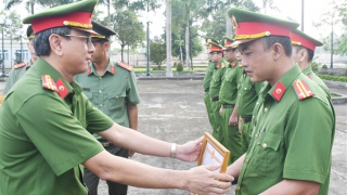 Trà Vinh khen thưởng 10 tập thể có thành tích xuất sắc trong thực hiện Đề án 06