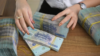 Tiền "tồn kho", lợi nhuận ngân hàng giảm