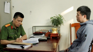 Đang hoãn chấp hành án phạt tù vẫn cho vay lãi nặng