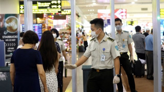 Hàng không Việt cuối năm vẫn loay hoay vượt khó