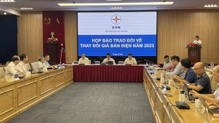 Giá điện tăng 4,5% lên trên 2.000 đồng/kWh từ ngày 9/11/2023