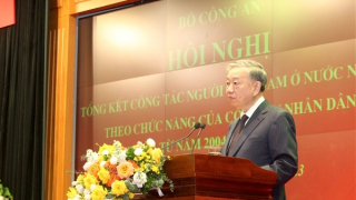 Giúp người Việt Nam ở nước ngoài có địa vị pháp lý vững chắc, ngày càng hội nhập sâu rộng