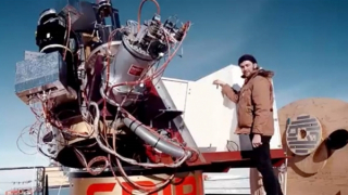 Tự sát hay do yếu tố chính trị?