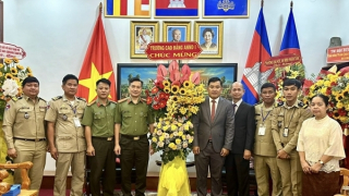 Nhiều hoạt động đượm tình đoàn kết, hữu nghị nhân Quốc khánh Campuchia
