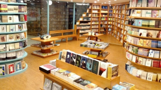 Có những nhà văn lười... đọc sách