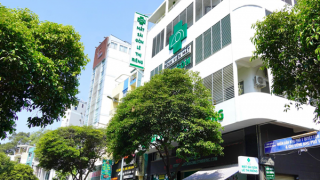 Mắt bị hỏng sau phẫu thuật cận loạn thị tại Bệnh viện Mắt Sài Gòn II