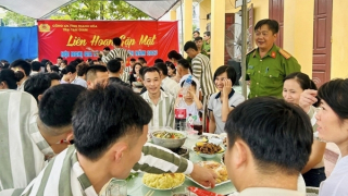 Thắp sáng niềm tin từ “Hội nghị gặp gỡ gia đình phạm nhân”