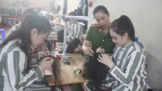 Cải tạo phạm nhân bằng chính sách nhân đạo và khoan hồng