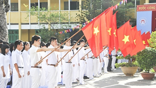 Trách nhiệm công dân trước lá cờ Tổ quốc