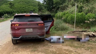 Ô tô 5 chỗ đâm vào lan can, 2 người chết, 3 người bị thương