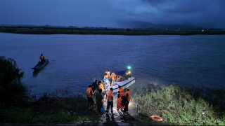 Vụ 4 thiếu niên đuối nước sông Ba: Khẩn trương tìm kiếm 2 nam sinh còn lại