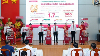 Agribank Long An quay số tiết kiệm dự thưởng “Gắn kết niềm tin cùng Agribank”