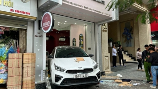 Vụ nữ tài xế lùi xe vào cửa hàng trang sức: Nhân viên bảo vệ đã tử vong
