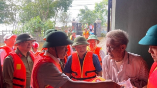 Lũ về bất ngờ ở Thừa Thiên Huế, công tác dự báo lượng mưa chưa sát với thực tế